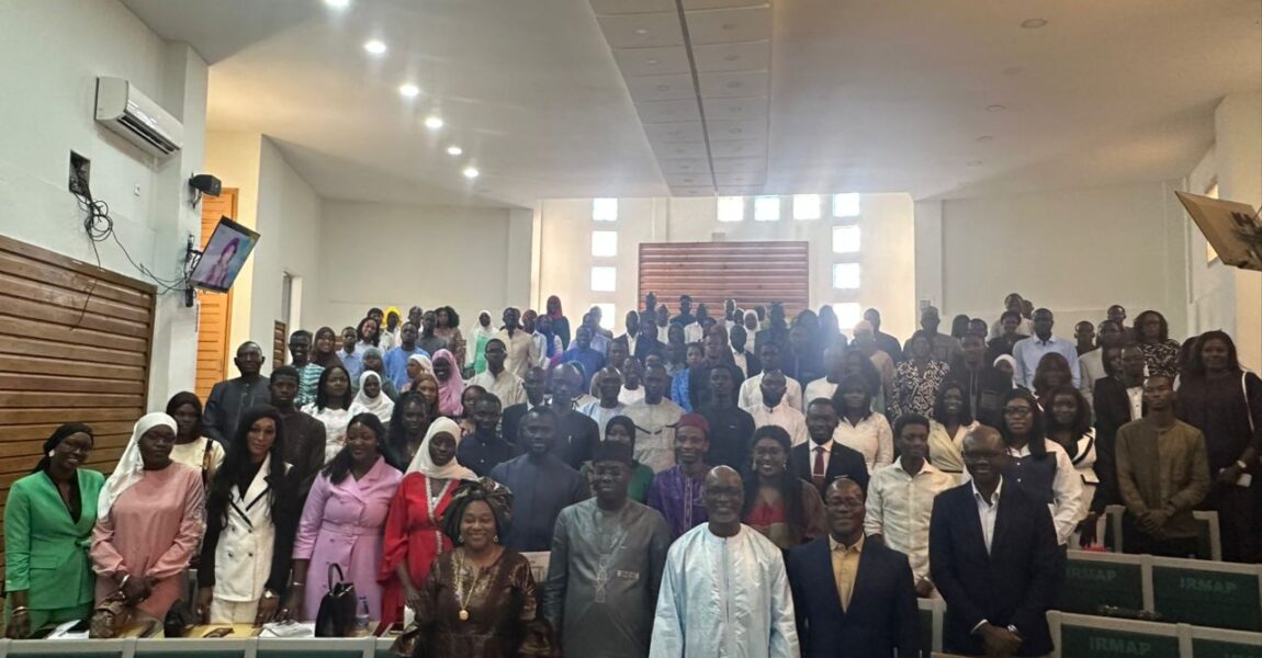 TROISIÈME PROMOTION DES ASSISTANTS EN MARCHÉ PUBLIC : L’ARCOP forme 133 jeunes assistants en commande publique pour renforcer la transparence et l’emploi au Sénégal