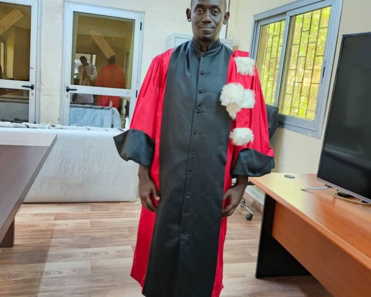 L’ARCOP ACCUEILLE UN NOUVEAU DOCTEUR EN DROIT DE LA RÉGULATION : Mouhamadou Moustapha Dame Mbaye soutient une thèse saluée sur le mobile banking et l’inclusion financière au Sénégal