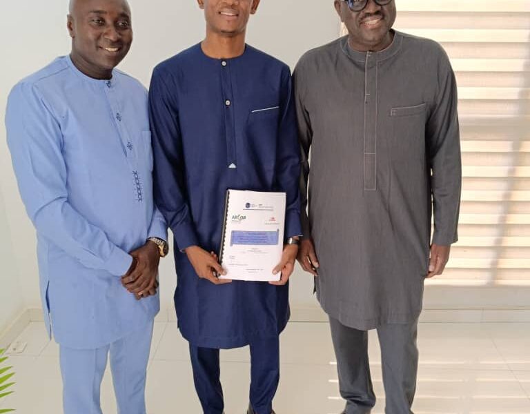 LA VOIX DES ALUMNI DE L’IRCOP – Impact des contrats de Partenariat Public Privé (PPP) dans le secteur du BTP Sénégalais : Cas de l’Autoroute à péage Dakar-Diamniadio (Elhadji Moussa DIOUF, 8e promotion – Master II en management et régulation des marchés publics)